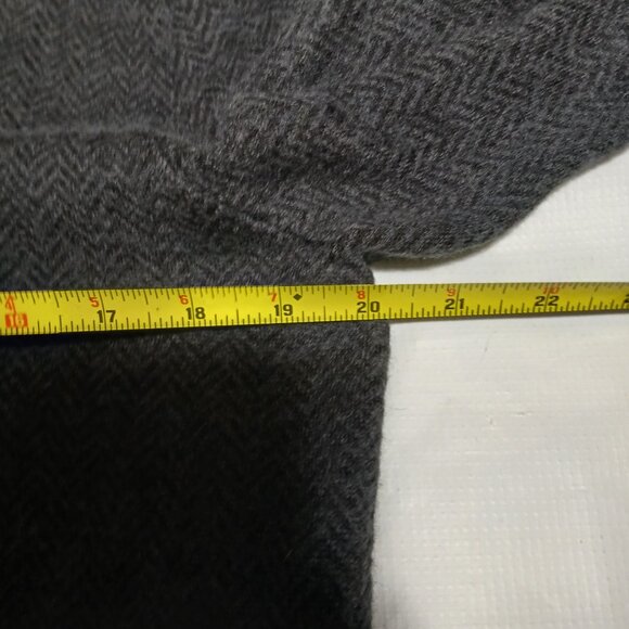 Calvin Klein Italian Yarn Black V-Neck Sweater 50% Merino Wool Size Large Womens - Picture 6 of 7